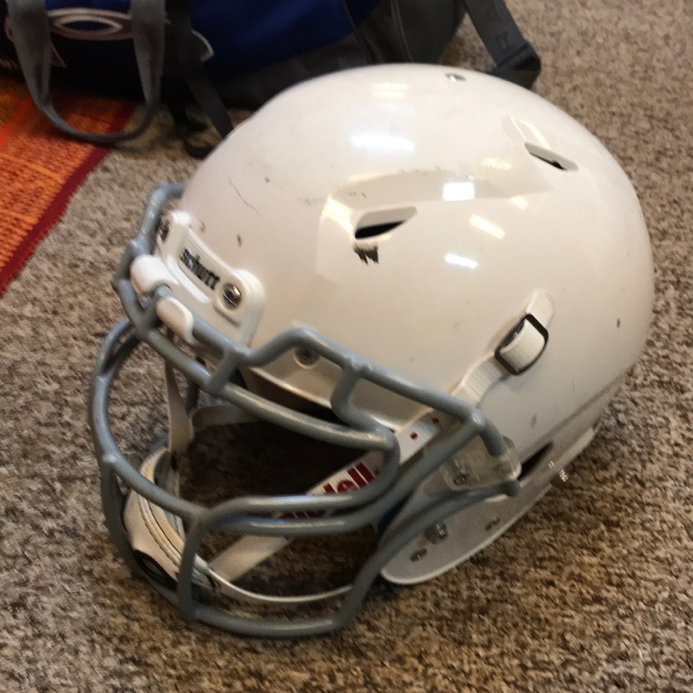 schutt vengeance size medium